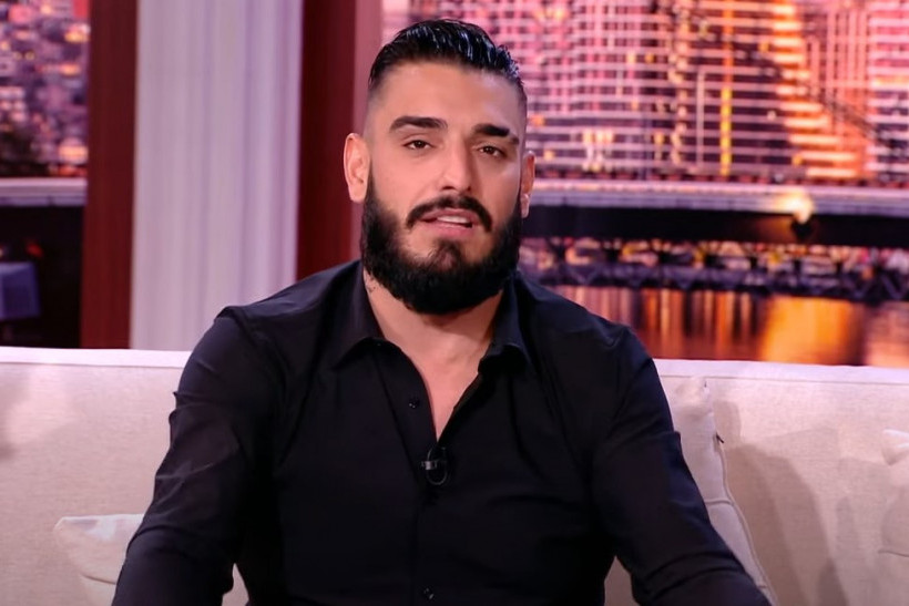 Darko Lazić zagrlio svastiku, njegov opis sve nasmejao: Sva je na mene! (FOTO)