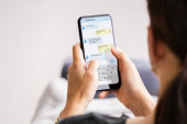 Trend u srpskim školama! Mobilni ograničeni na velike i male odmore: Međunarodna organizacija otkrila vezu između telefona i lošeg učenja!