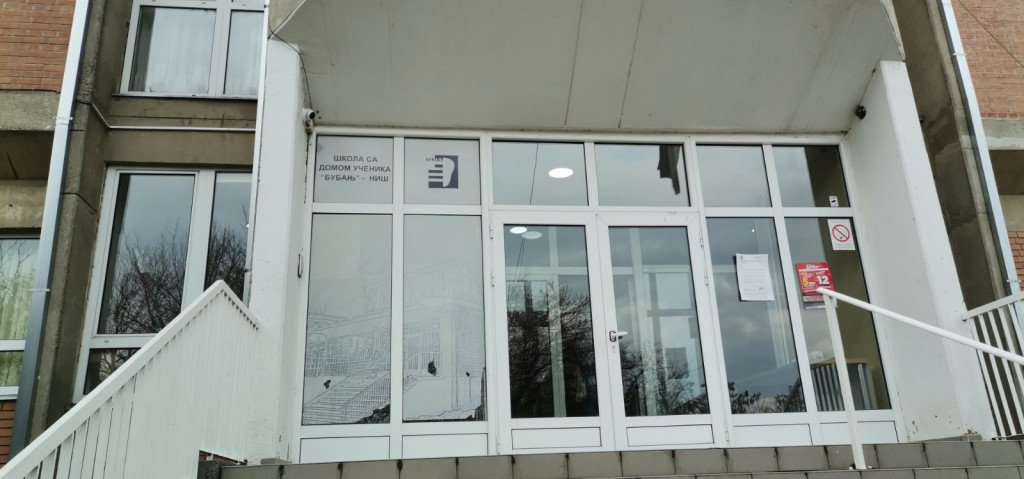 Užasna ispovest oca čijeg su sina silovali u školi: Dečak ga zlostavljao pet puta, a dobio samo ukor! Pa ih terali da se pomire!