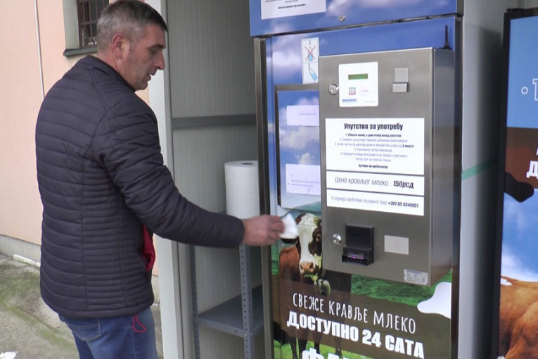 "Kao da smo pomuzli kravu": Postavljen mlekomat u Čačku, a građani oduševljeni - Od štale do trpeze na jedan klik