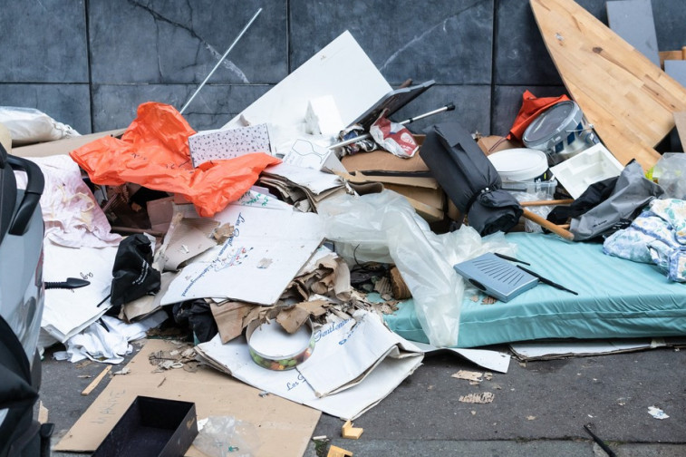 Tinejdžerka (17) poginula braneći mlađeg brata od provalnika! Rekla mu da se sakrije ispod kreveta, pa brutalno ubijena