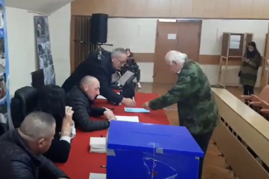 Ova saga nema kraja: Prekinuto i osmo glasanje na oba biračka mesta u Šavniku