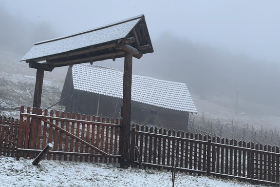 Zabelela se Golija: Meštani sneg očekivali još ranije, već su pripremili namirnice za čitavu zimu! (FOTO)