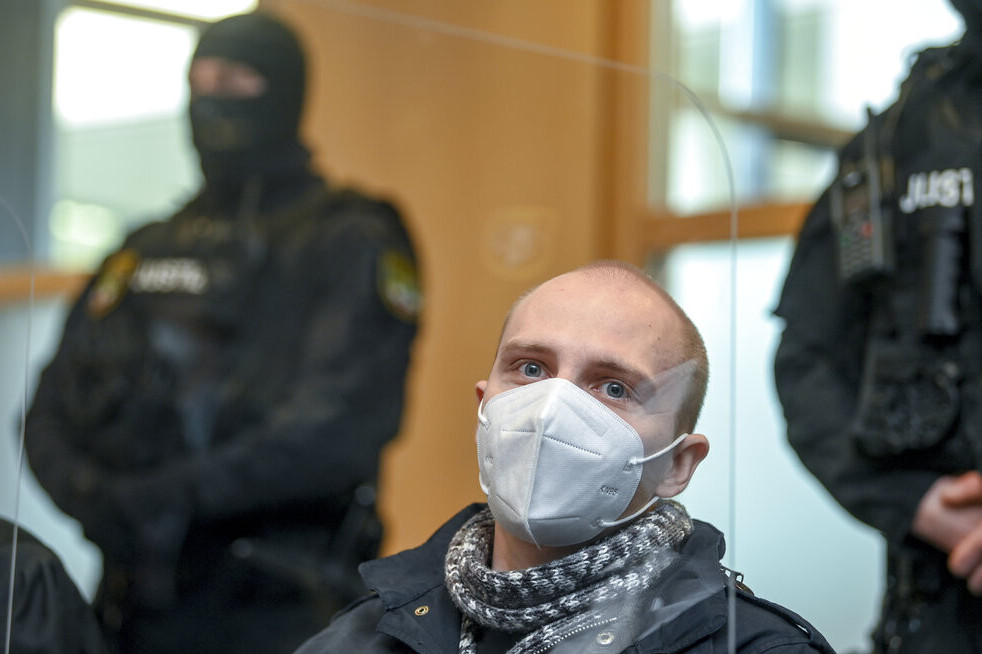 Ekstremista, koji je ubio ljude u sinagogi, uzeo zatvorske čuvare za taoce: Drama u Nemačkoj! (VIDEO)