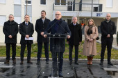 Ministar Vučević u Kragujevcu: Uručeni ključevi stanova pripadnicima snaga bezbednosti (FOTO)
