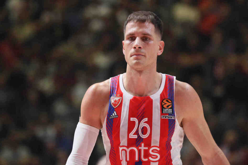 Nemanja, svaka ti čast! Zvezdin košarkaš pobedu posvetio ranjenim Srbima! (FOTO)