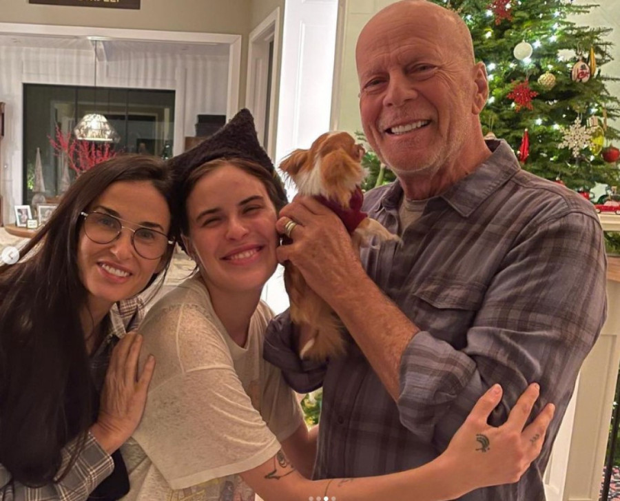 Demi Mur su zlostavljali i silovali kao devojčicu, a kasnije su orgije bile sastavni deo njenog života