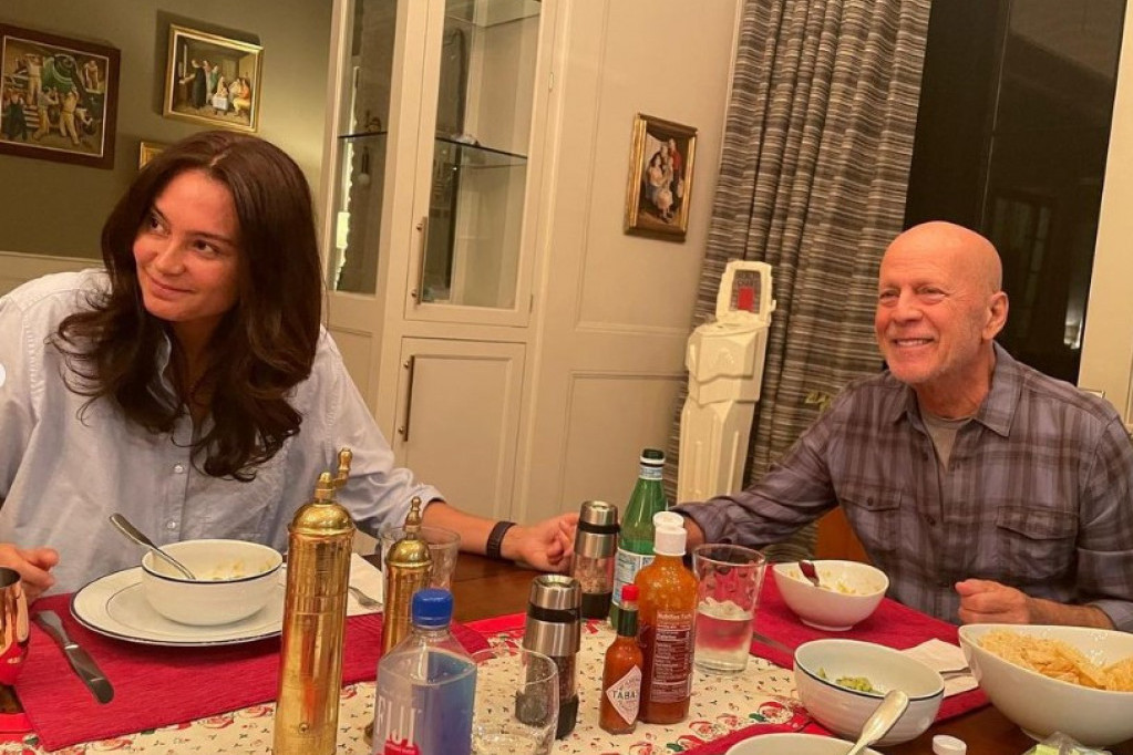 Bolest Brusa Vilisa je uzela maha: Ne shvata šta mu pričaju, žena mu pomaže da govori