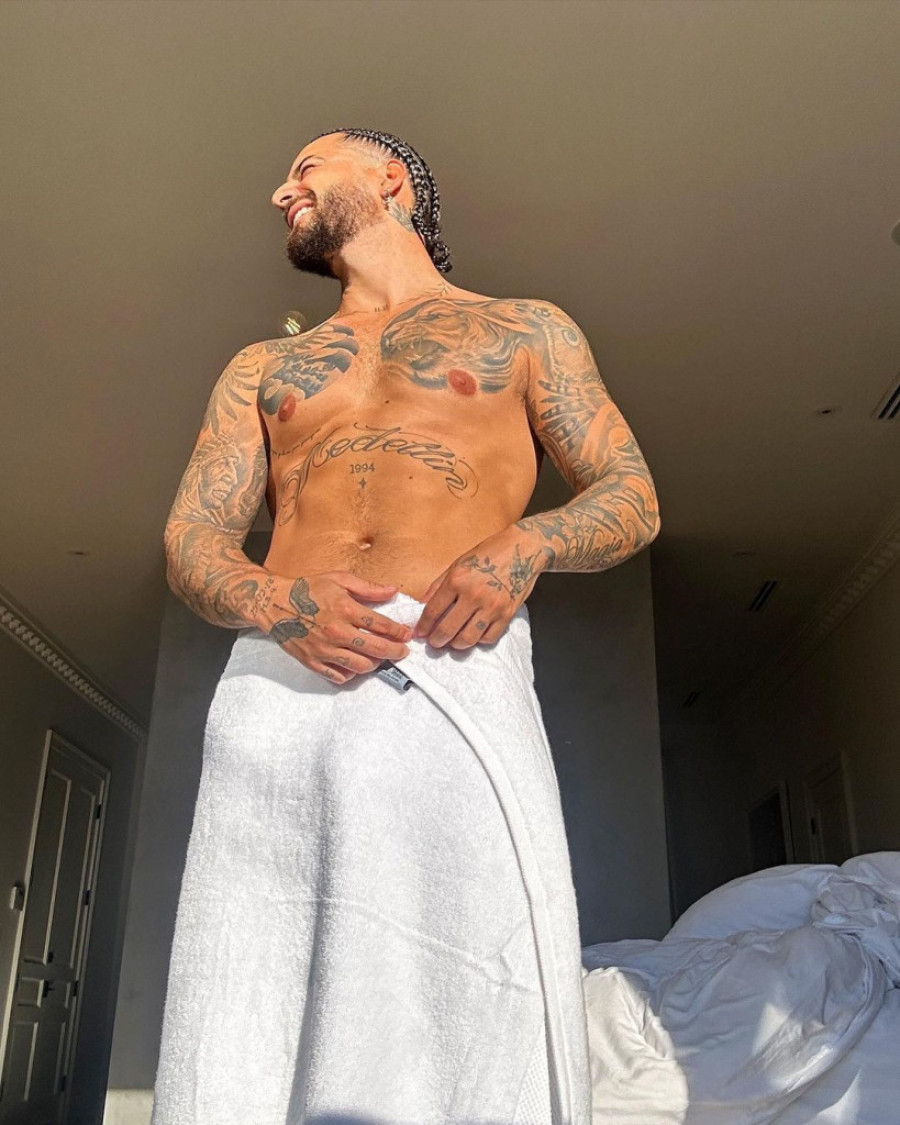 Maluma pozirao polugo