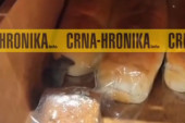 Kupci ostali zabezeknuti: Snimili miša kako gricka hleb u supermarketu u Bihaću (VIDEO)