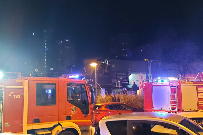 Poznat uzrok požara u beogradskom naselju Stepa Stepanović: Zapalilo se ulje, stan se napunio dimom, a onda je nastao haos (VIDEO)
