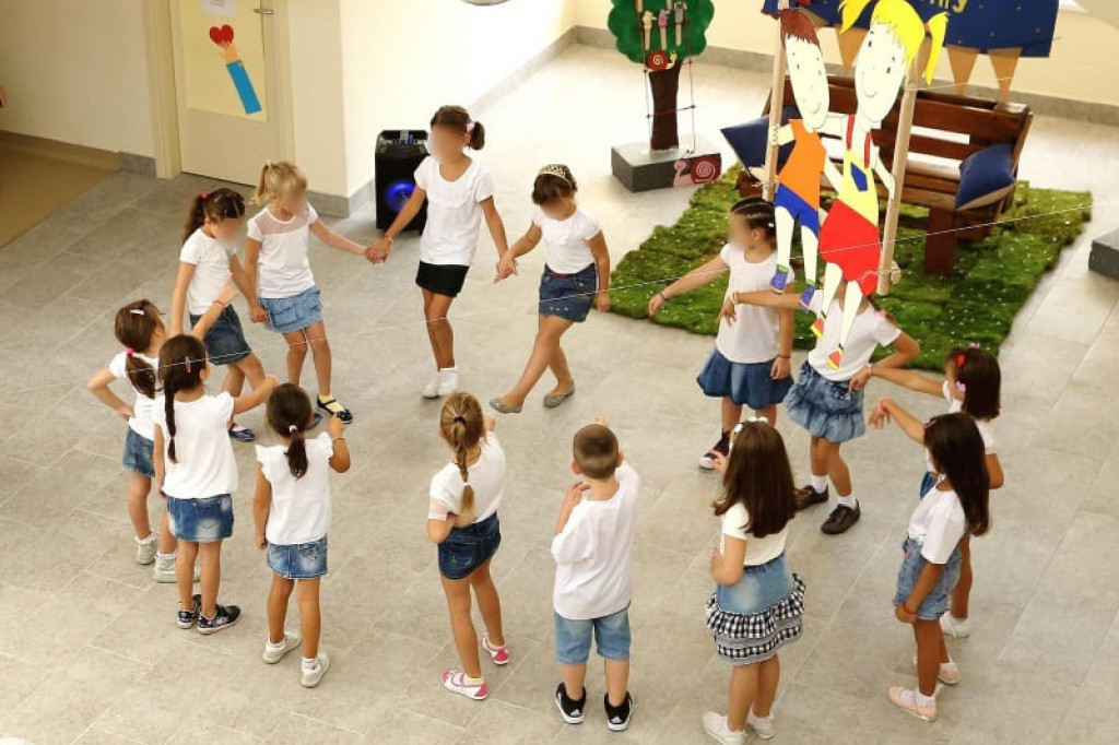 Gradonačelnik Šapić: Od ponedeljka počinje podela poklon - vaučera svim predškolskim i školskim ustanovama!