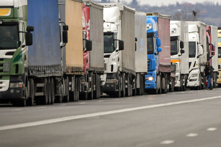 Stanje na graničnim prelazima: Kamioni na Horgošu i Kelebiji čekaju pet sati