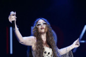 Senidah zbog bolesti otkazuje nastupe: Pevačica na infuziji! (FOTO)