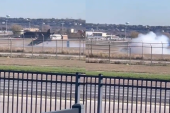 Američki vojni avion nosom sleteo na pistu: Pušio se još u vazduhu, pilot se katapultirao (VIDEO)
