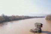 Izlila se i Drina! Meštani su očajni - dvorišta i podrumi su im potpuno poplavljeni