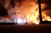Stravičan požar u Rusiji: Posle eksplozije buknulo čitavo naftno polje, ima povređenih (VIDEO)