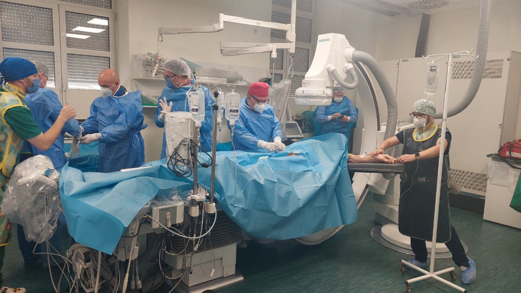 "Sada možemo da pogledamo pacijente u oči": Cela Srbija bruji o podvigu niških lekara - za 100 dana izvršeno 248 operacija