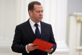 Medvedev: Predviđanja apokalipse su sve bliža