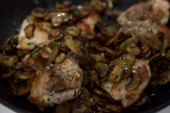 Recept dana: Bataci sa pečurkama - sočan i preukusan, a zdrav obrok, od kojeg će vam krenuti voda na usta (VIDEO)
