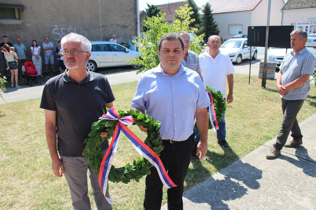24SEDAM RUMA Obeležena 30. godišnjica progona Srba sa vekovnih ognjišta