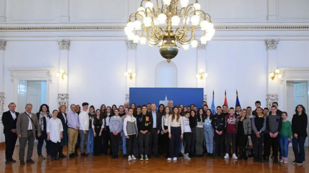 Đurić: Grad Novi Sad prepoznaje marljivost i posvećenost i uvek ćemo se truditi da motivišemo naše školarce za neke nove uspehe