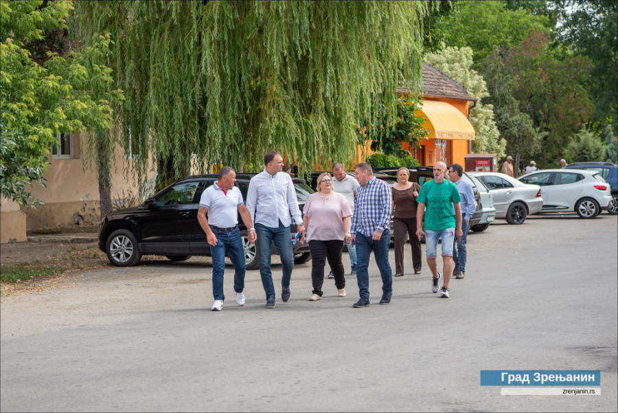 24SEDAM ZRENJANIN Gradonačelnik posetio Jankov Most: Problemi slični kao u drugim selima