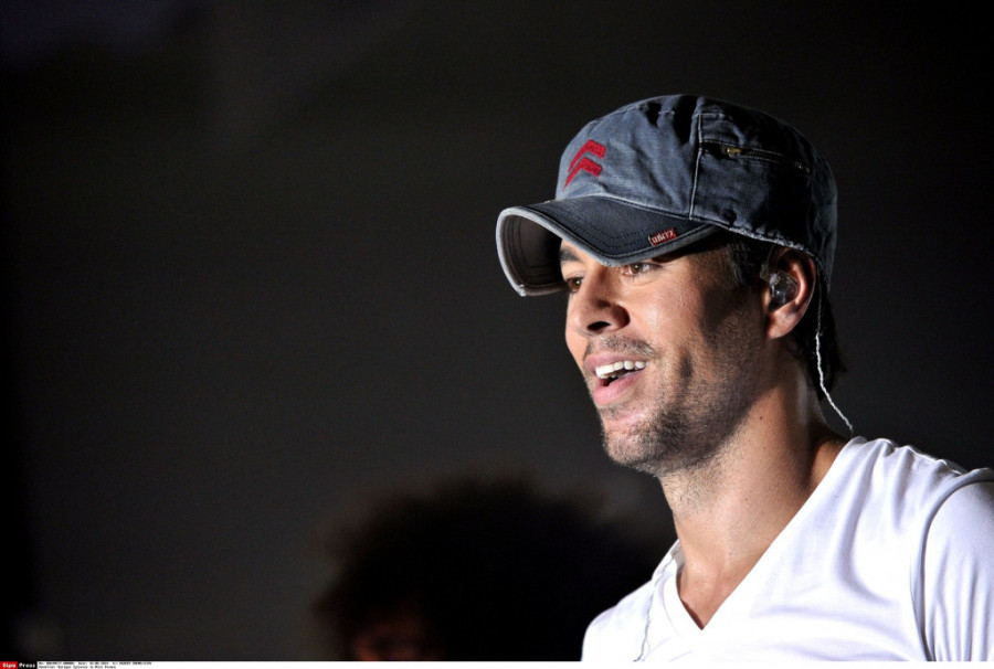 Enrike Iglesijas i Ana Kurnjikova su zajedno dve decenije: Nikada se nisu venčali, a ovako je počela njihova ljubav