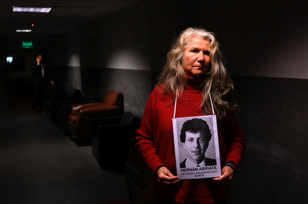 Ozloglašeni policajac osuđen na robiju: Za vreme hunte mučili aktiviste i bacali ih iz aviona u more