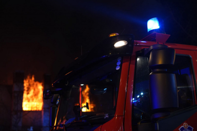 Požar kod Žabara: Stradala jedna osoba, borba sa vatrom trajala šest sati