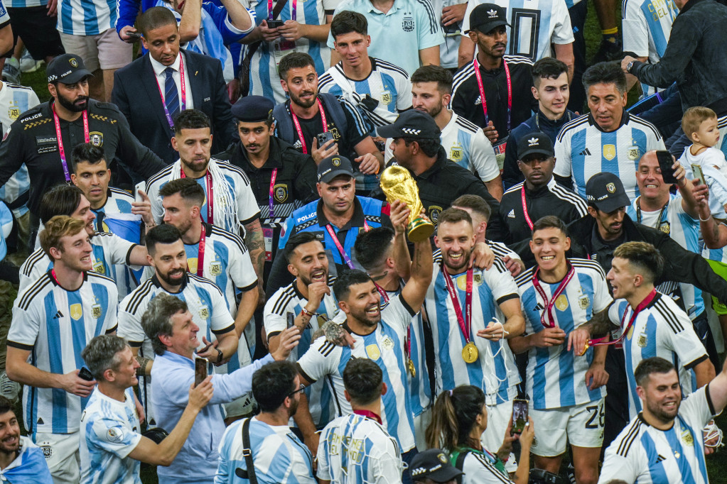 Svetski šampion ostaje bez zlata, ne pomaže ni Mesi! Argentinac u velikom problemu, proživljava dramu, a još i ovo!