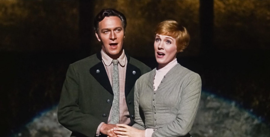 Hju Grant otkrio svoj omiljeni film i šokirao priznanjem: Išao sam na žurke obučen kao ženski lik (FOTO/VIDEO)