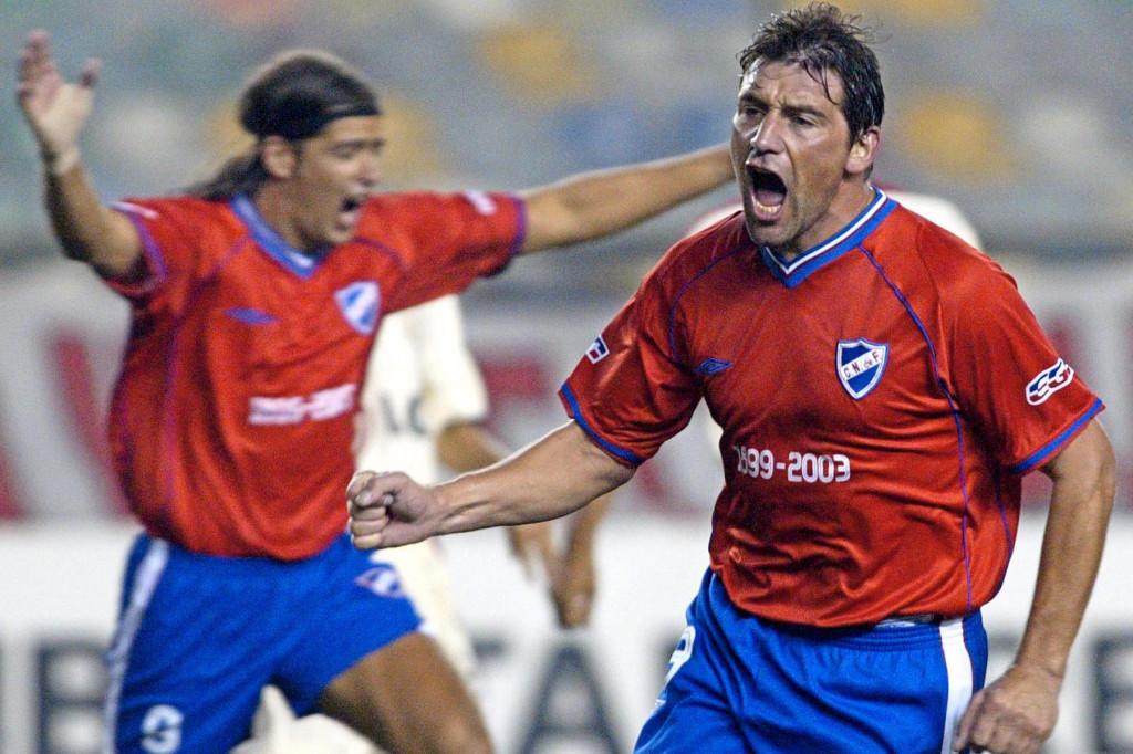 Preminuo legendarni fudbaler! Juče primljen u bolnicu, nije izdržao!