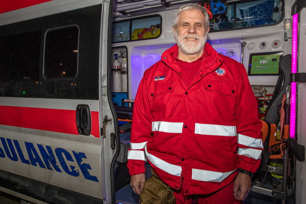 Ivan (60) je najstariji doktor u Hitnoj pomoći: Otkrio kakve se sve anegdote svaki dan dešavaju i kako je spasio čoveka iz kontejnera!