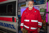 Ivan (60) je najstariji doktor u Hitnoj pomoći: Otkrio kakve se sve anegdote svaki dan dešavaju i kako je spasio čoveka iz kontejnera!