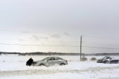 Nemilosrdna zimska oluja odnosi živote u Kanadi i SAD: Čak 38 nestalih na minus 45 (VIDEO)