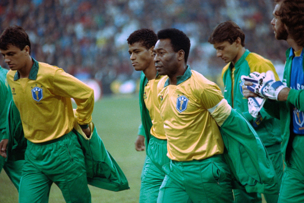 Tada je Brazil prvi put plakao zbog Pelea! Kralj rekao zbogom i sa sobom u legendu poveo i Jugoslaviju! (VIDEO)