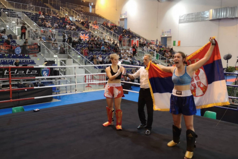 24SEDAM RUMA Rumljanka Nikolina Kasap svetska prvakinja u kik boksu
