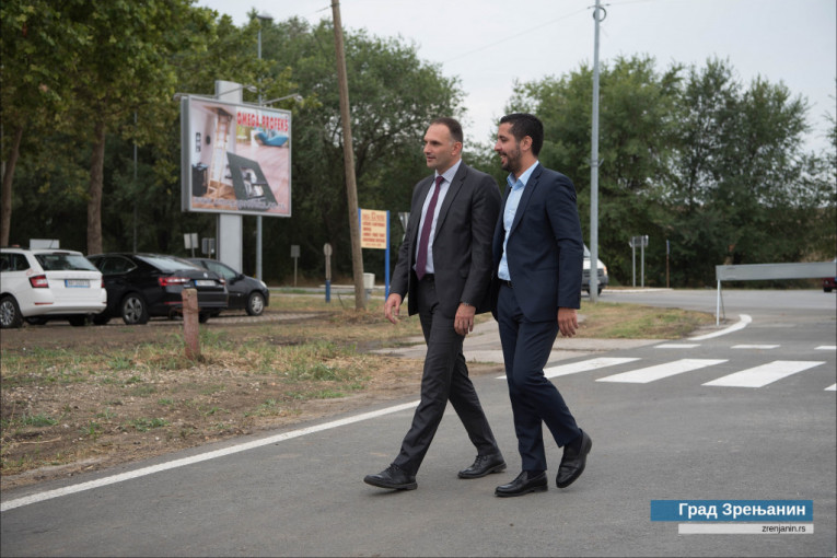 24SEDAM ZRENJANIN Ministar Tomislav Momirović i gradonačelnik Simo Salapura otvorili još jedan deo obilaznice oko Zrenjanina