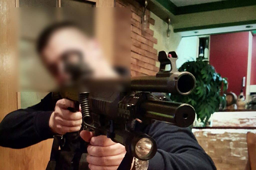 Pogledajte kako je Betmen ubio Strahinju iz Brusa: Pre likvidacije se slikali zagrljeni u jednom restoranu u Kambodži (VIDEO)