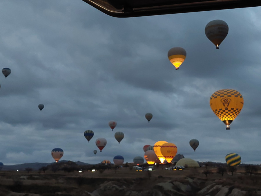 Novinarka 24sedam u balonu na 900 metara iznad vulkanskih stena: Kapadokija, zemlja balona, nestvarnih predela i konja (FOTO/VIDEO)