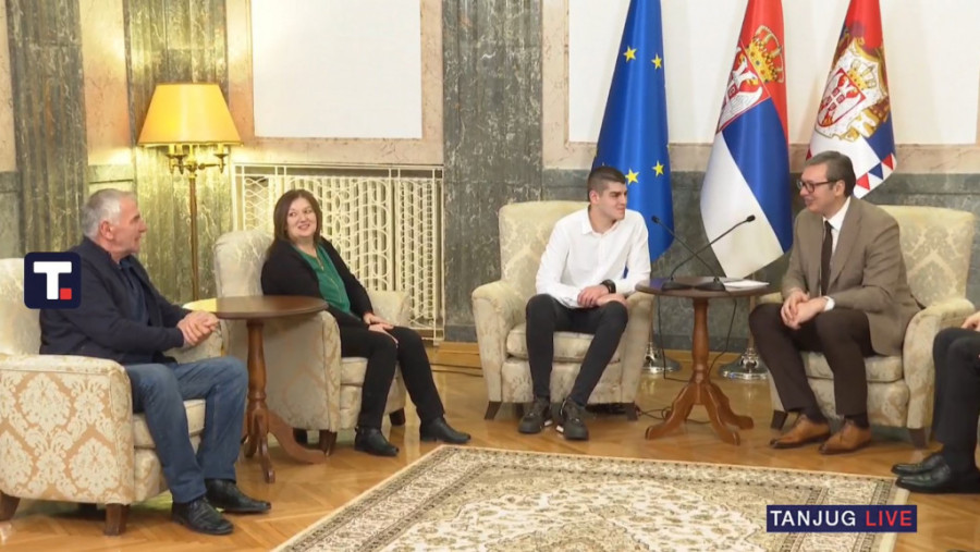 Predsednik se sastao sa Nikolom Nedeljkovićem: Vučić razgovarao sa mladićem koji je bio uhapšen na Gazimestanu