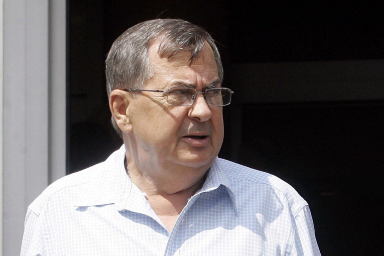 Sahranjen Mihalj Kertes: Bivši direktor Carine ispraćen uz pesmu "Osam tamburaša s Petrovaradina"