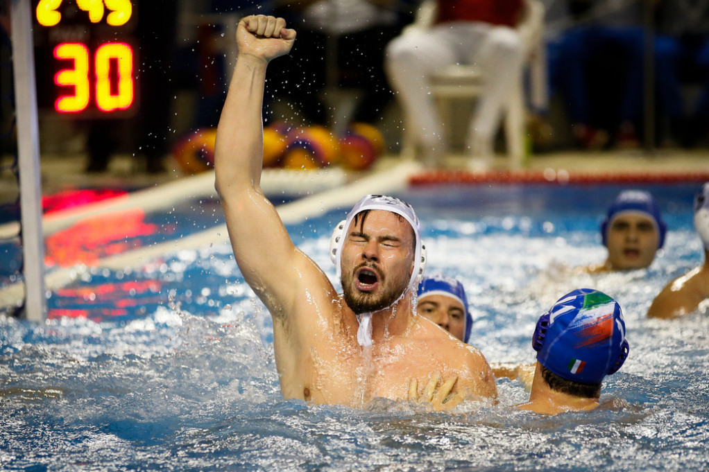 Srbija bolja od prvaka sveta! Delfini konačno slavili u Americi