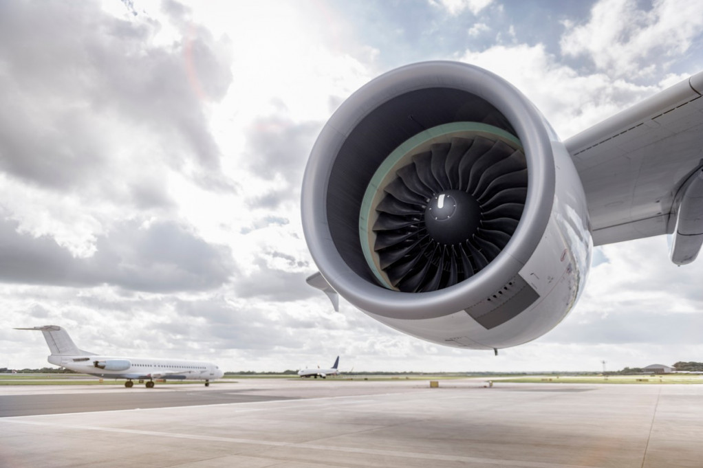 Drama na letu Beograd-Banjaluka: Helikopter iz Srbije prinudno sleteo kod Prnjavora!