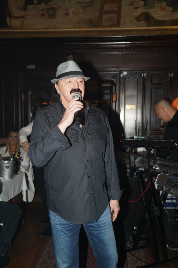 Hrvati traže zabranu za Karleušu i Lukasa! I Džinovića zakačila „rampa": Nastao opšti haos u javnosti! (FOTO)