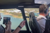 Snimljen trenutak pre sudara dva helikoptera: Putnik upozorio pilota, a onda je nastao haos (VIDEO)