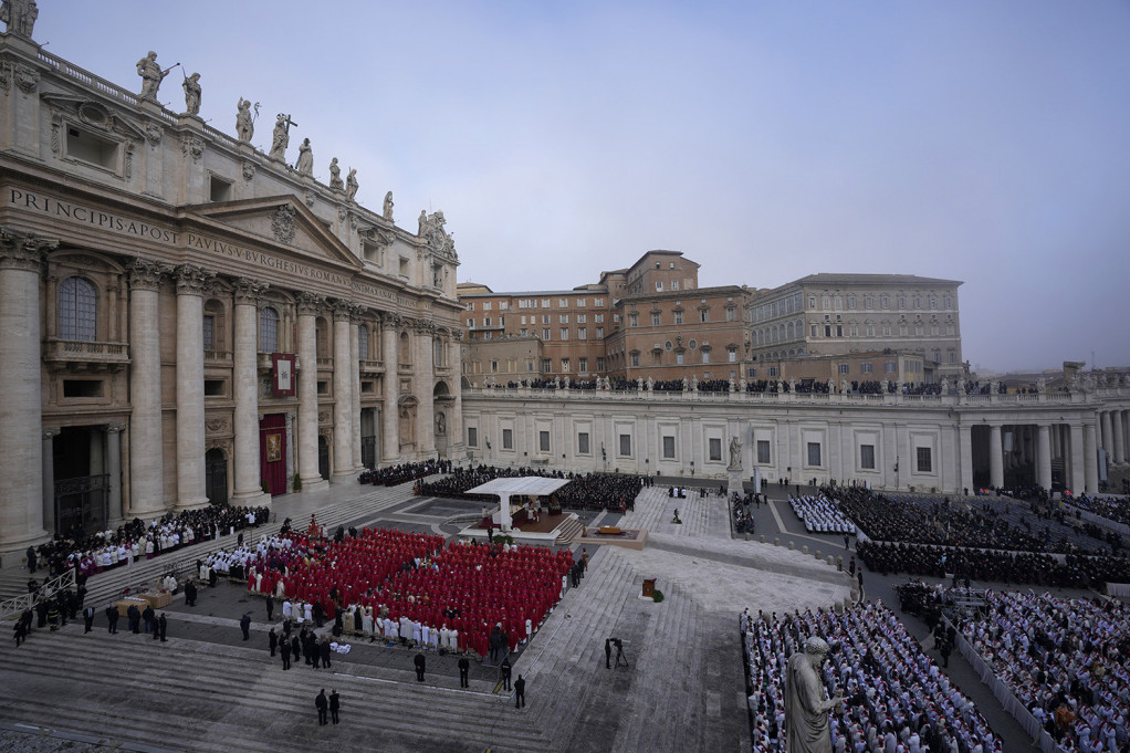 Novi skandal trese Vatikan! Seks žurka u britanskoj katedrali, i to za vreme lokdauna?! (FOTO)