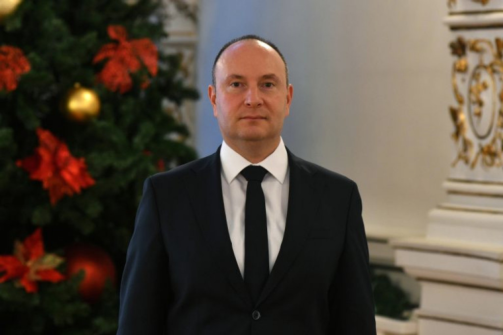 Gradonačelnik Novog Sada čestitao Božić: Neka Vam praznični dani budu nadahnuće za veru u srećniju i lepšu budućnost