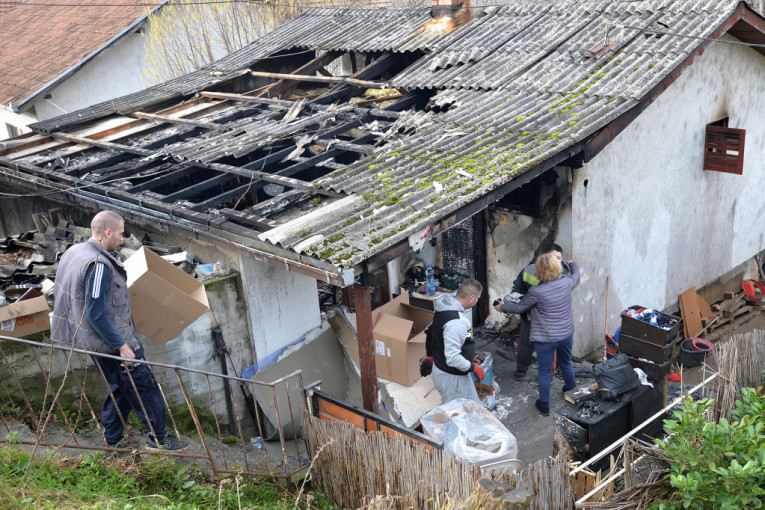 Požar na Čukarici: Dvoje dece hitno prevezeno u Tiršovu!